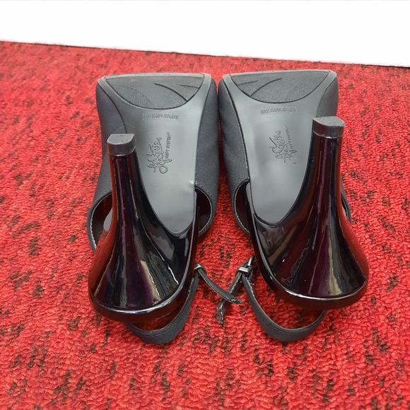 Life Stride Teller Slingback Buckle Ankle Strap Pump Peep Toe Heel Black SZ 11W - Picture 5 of 14